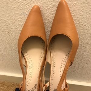 NWT Brooks Brothers leather sandal , 6.5